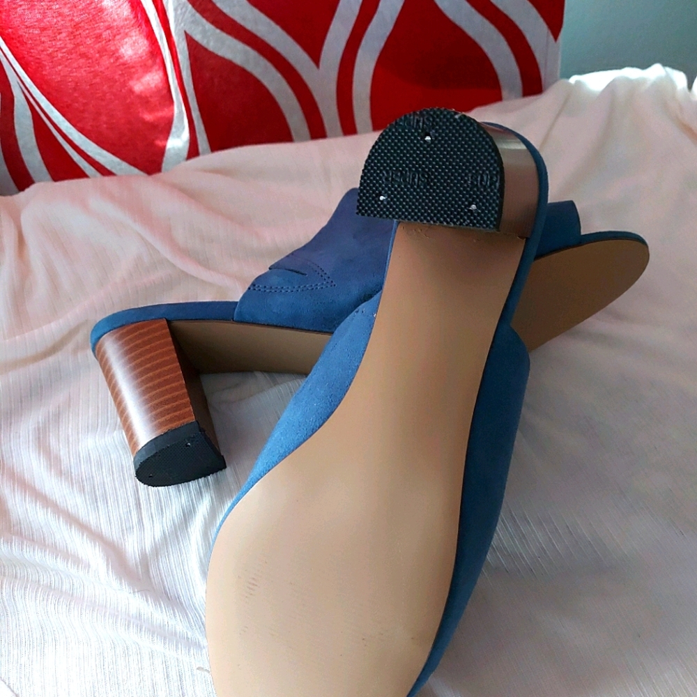 Slip ons